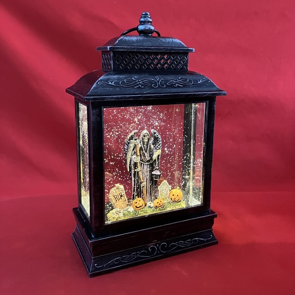 Gothic Grim Reaper / Water Glitter LED Globe Lantern /Haunted Cemetery Halloween - Picture 1 of 12